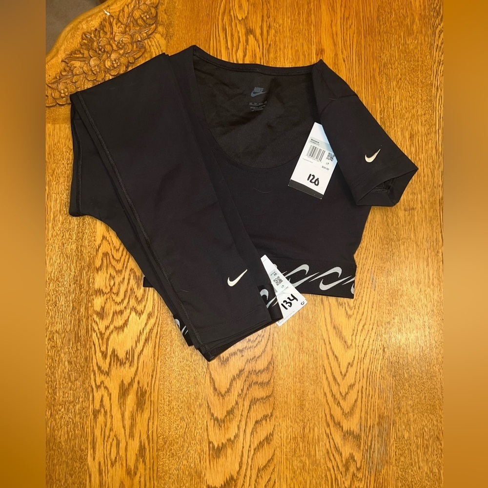 2pcs. Nike Black and White Logo Crop Top and Leggings - Picture 5 of 5